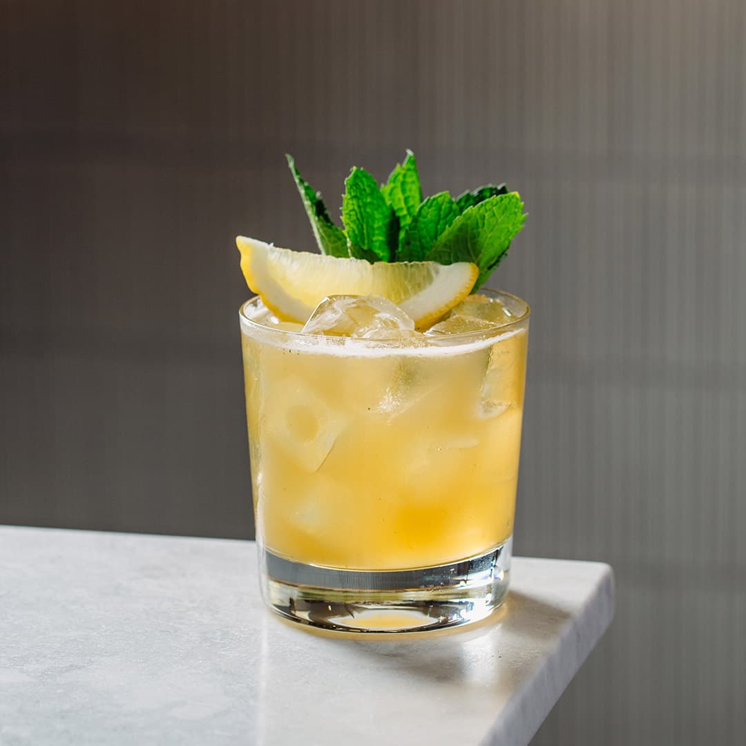 Whiskey Smash Cocktail